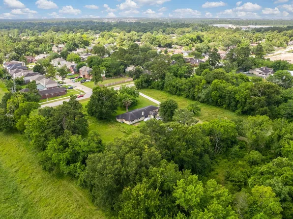 7705 Rankin Rd, Humble, TX 77396