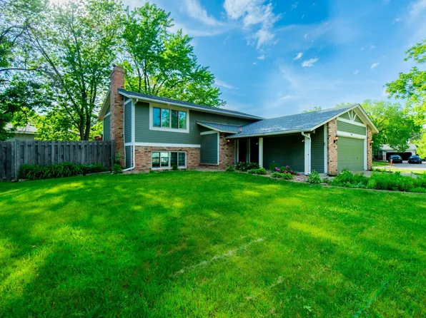 7965 Sierra Pkwy, Brooklyn Park, MN 55444