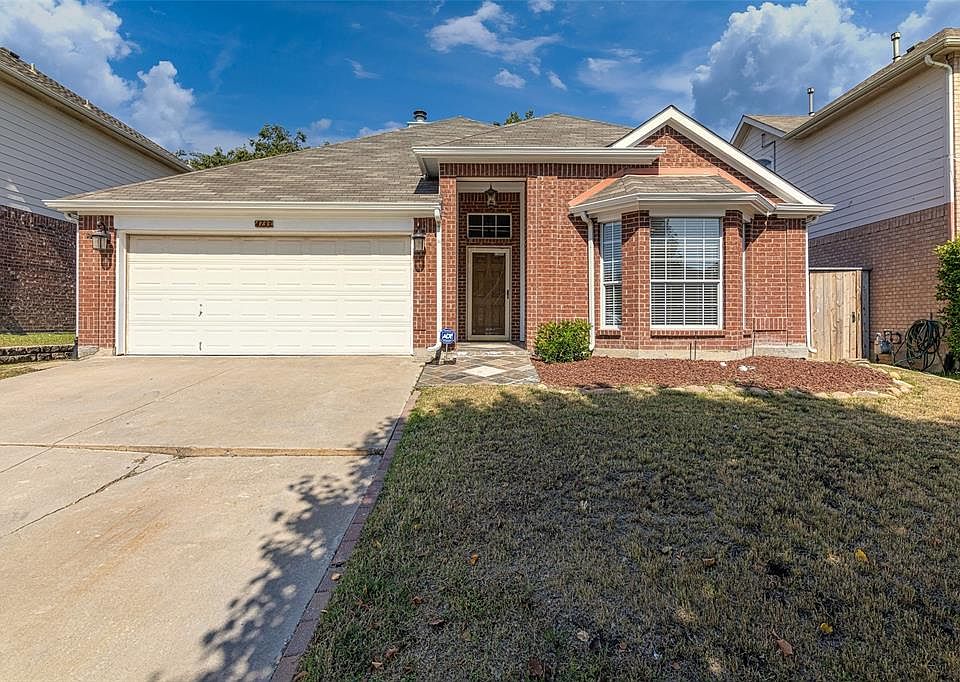 1st image of 4733 Parkmount Dr