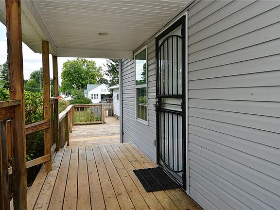 3rd image of 2305 Ringgold Ave