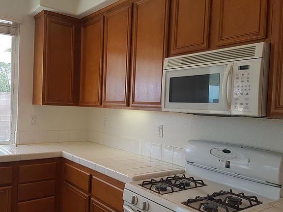 3rd image of 2860 Newcastle Way