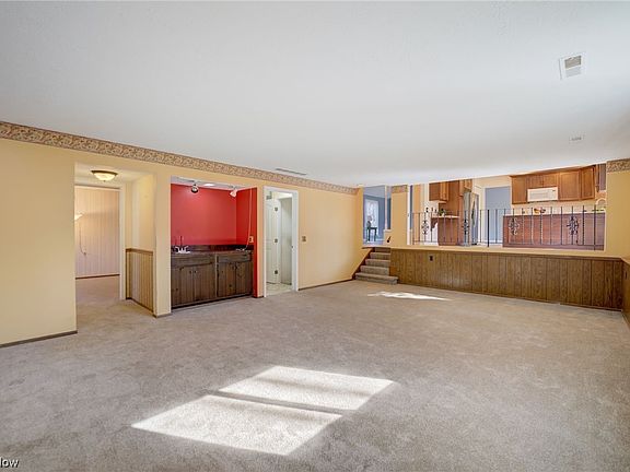 5th image of 20625 Wildwood Ln