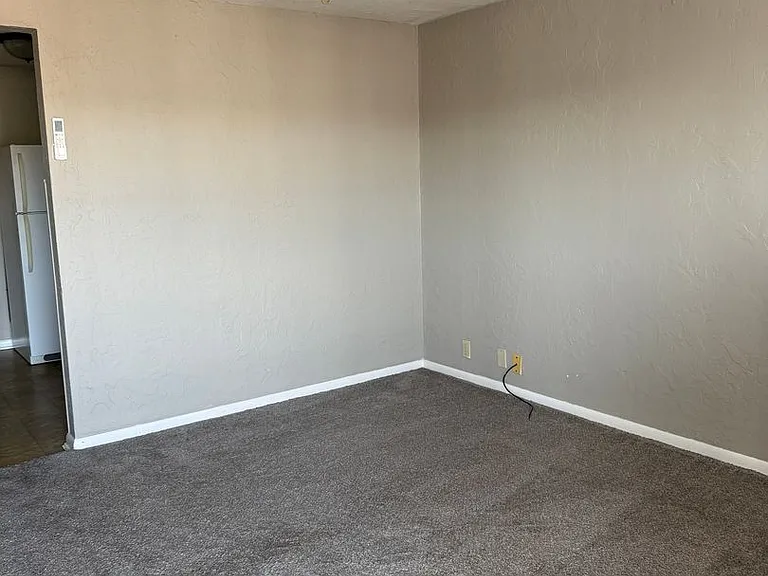 311 1/2 E Oklahoma Ave — Photo 10