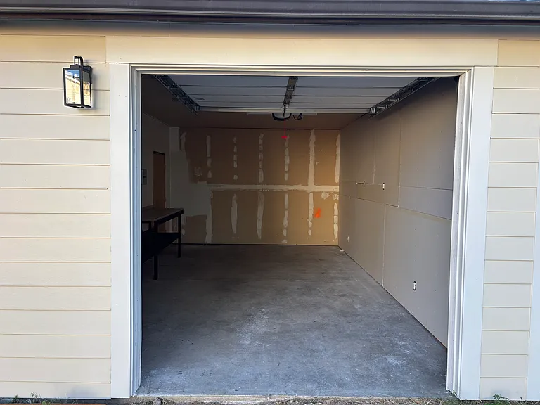 480 SE Reed Market Rd #6 — Photo 37