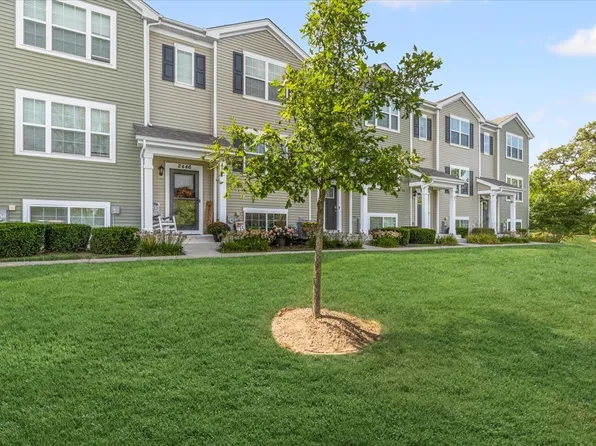 2446 Alison Ave, Hampshire, IL 60140