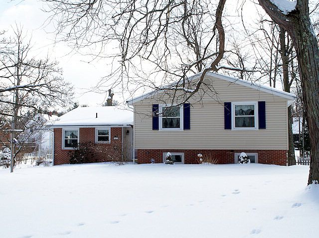 1st image of 967 Province Ln