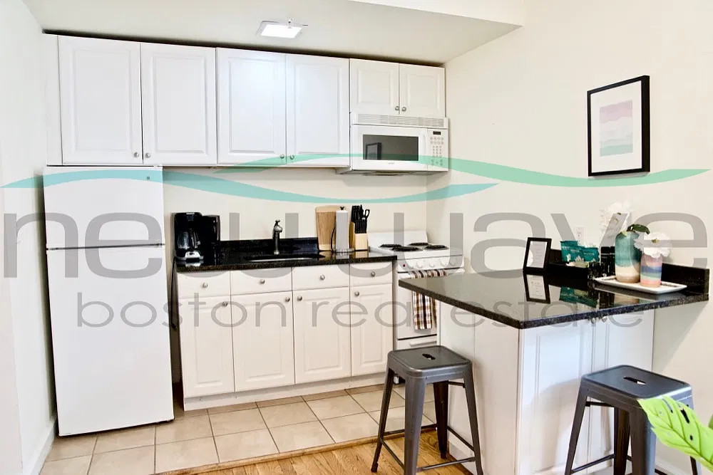 Studio, 500 sqft, $2,300 — Photo 4