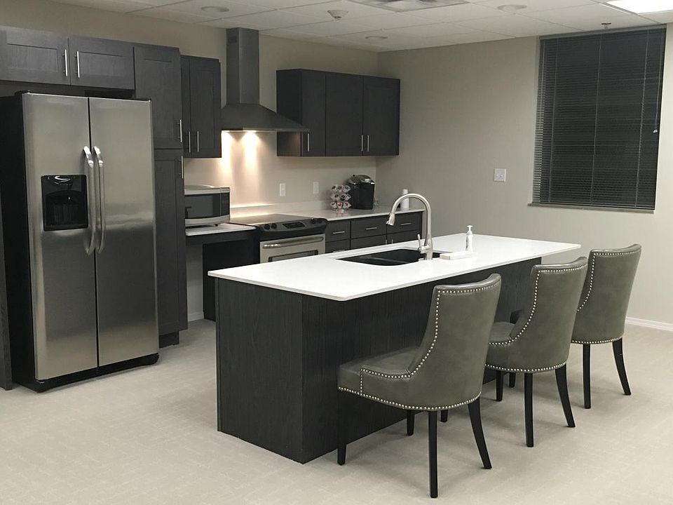 2nd image of 2 W 6th St APT 303