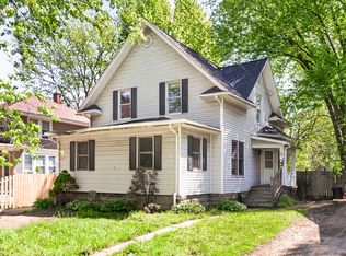 536 N 7th St, Dekalb, IL 60115