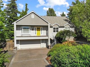 555 Forestview Dr, Hood River, OR 97031