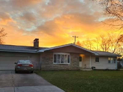 2176 Blackthorn Dr, Burton, MI, 48509
