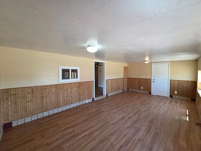1469 W Virgil Dr — Photo 32