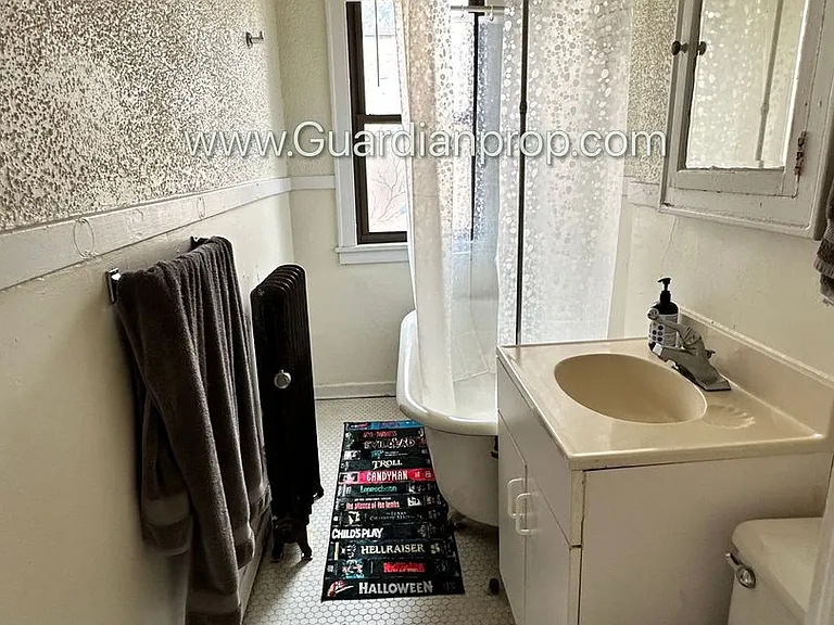 2876 Humboldt Ave S #308 — Photo 19