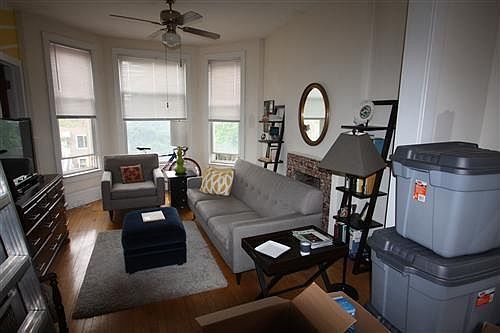 1st image of 2516 N Artesian Ave APT 2F