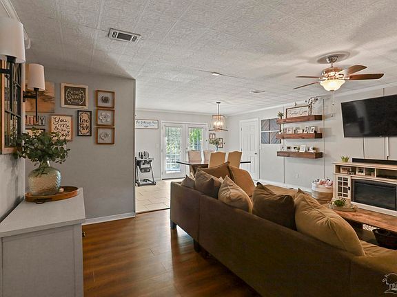 2nd image of 1859 Nestle Dr