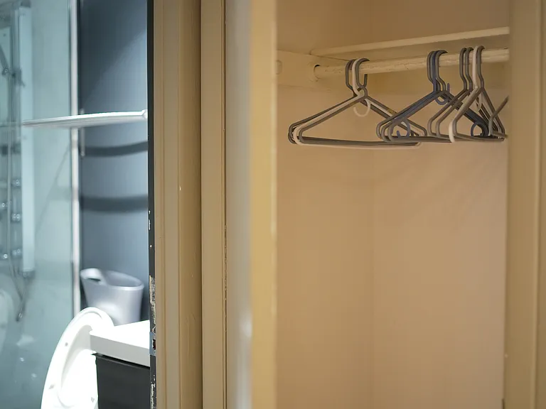 9 Manhattan Pl — Photo 25