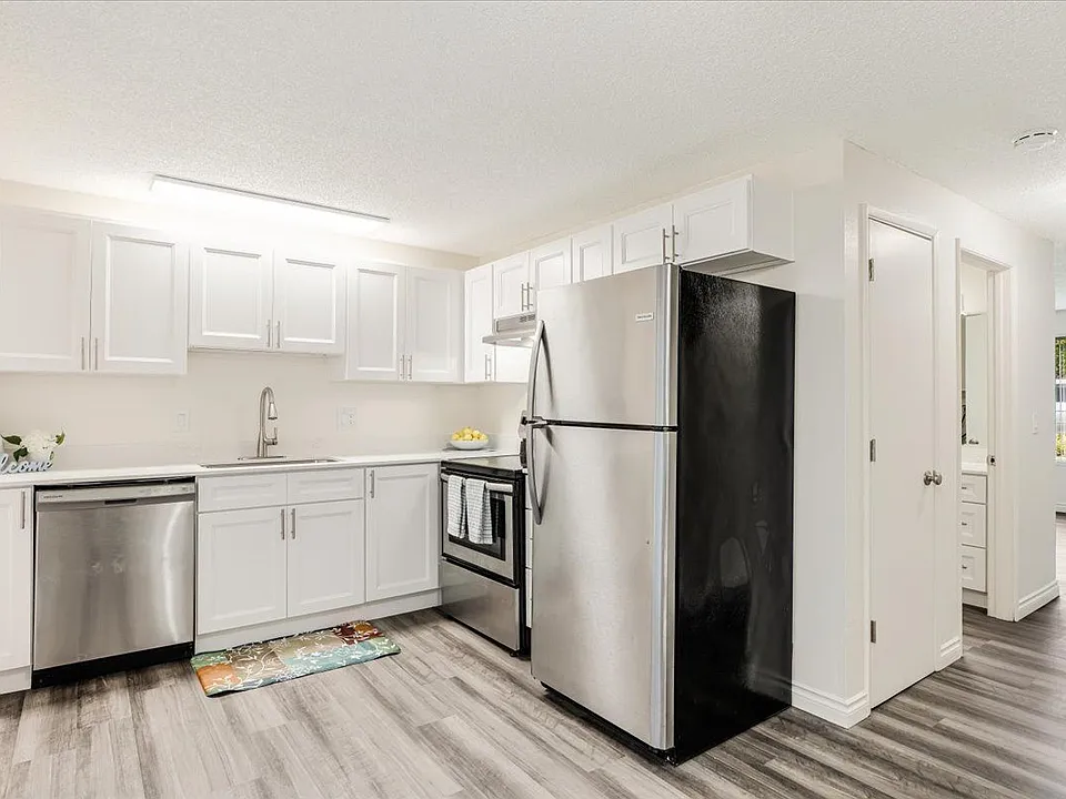 Heritage Crossing Townhome Apartments