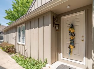 9405 W 122nd St, Overland Park, KS 66213