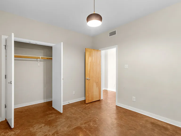2314 S 5th St — Photo 6
