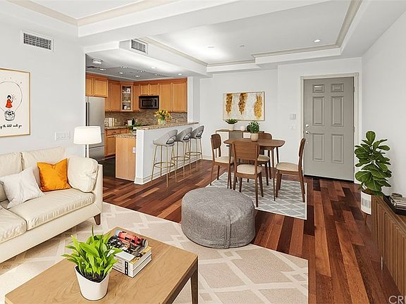 2nd image of 333 N Hill Ave APT 209