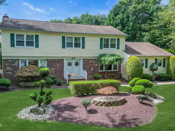 1 Sills Drive, Marlboro, NJ 07746