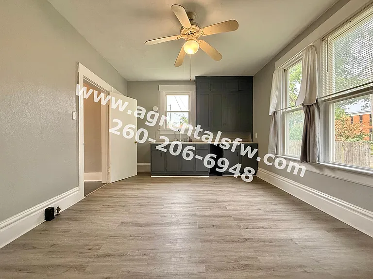 825 Eckart St — Photo 12