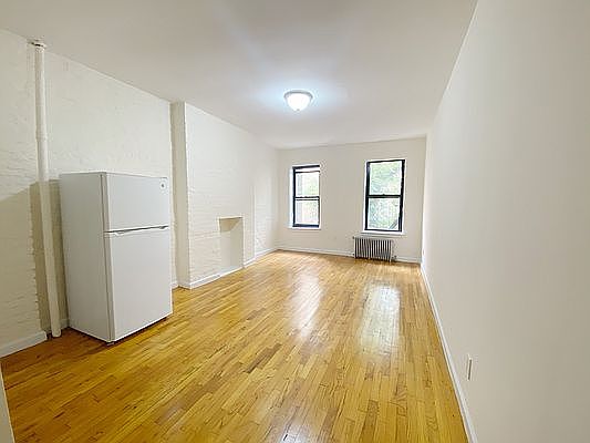 1st image of 327 E 54th St APT 3D