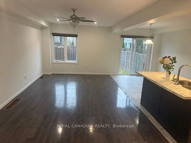 5 Trafalgar Dr — Photo 5