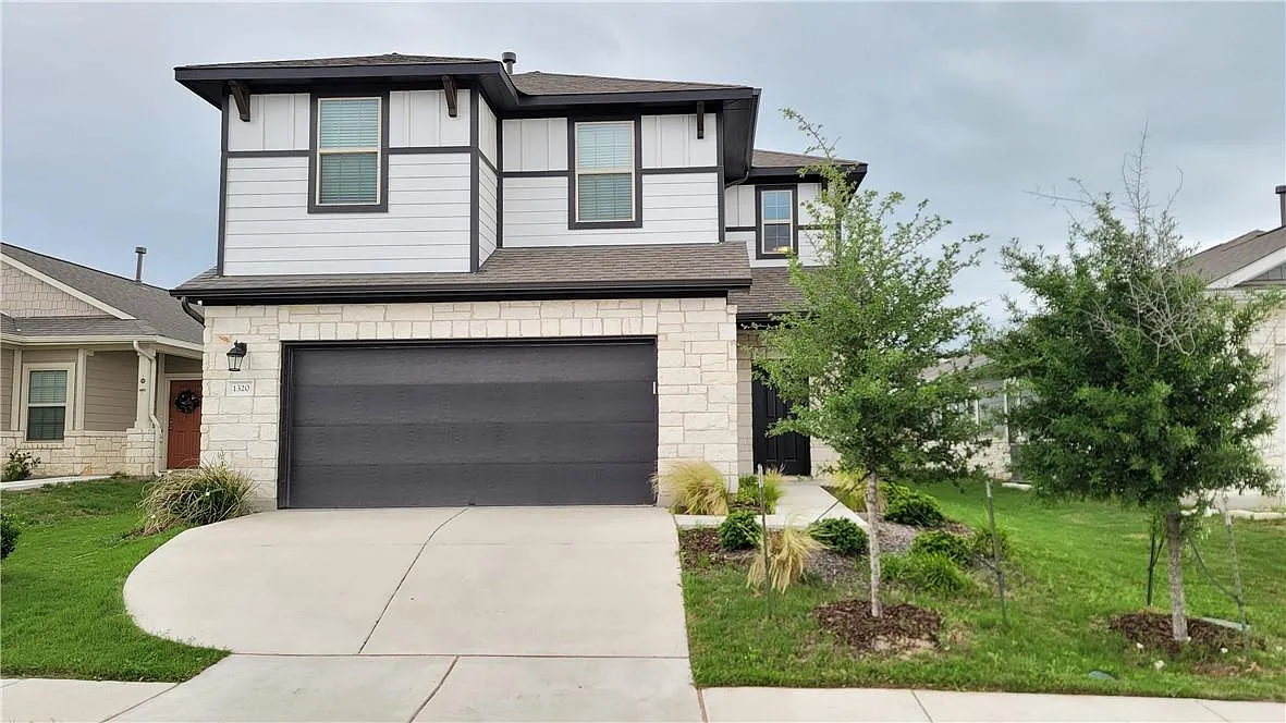 5 bed, 3.0 bath, 2409 sqft, $2,550 — Photo 1