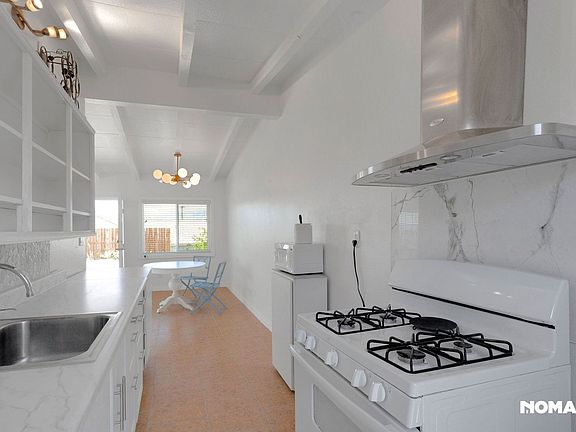 2nd image of 12960 Agua Cayendo Rd Unit B