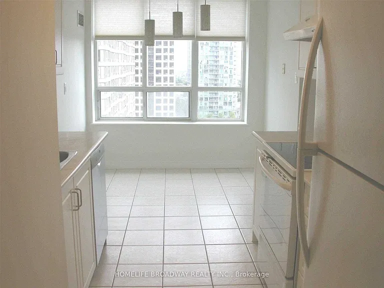 156 Enfield Pl #1809 — Photo 9