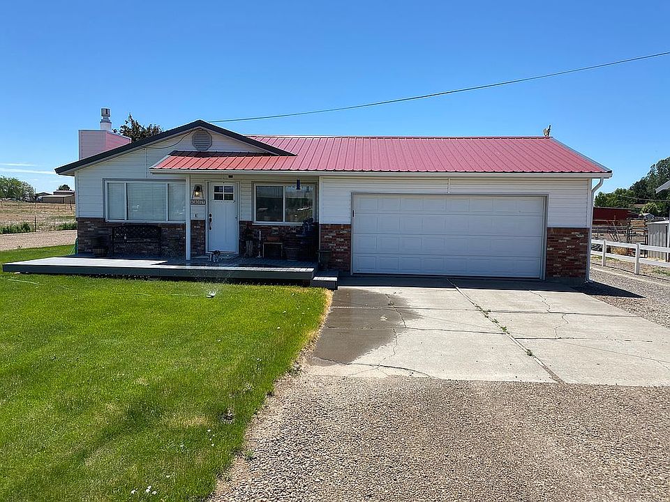 2nd image of 2207 NE Beaman St