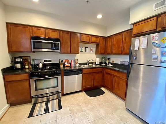 5th image of 47 E Lock Ln Unit 9