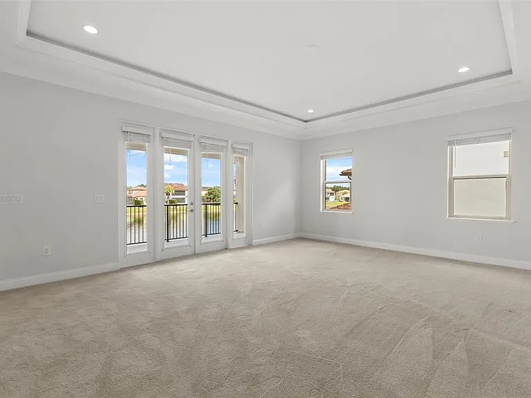 10511 Royal Cypress Way — Photo 30