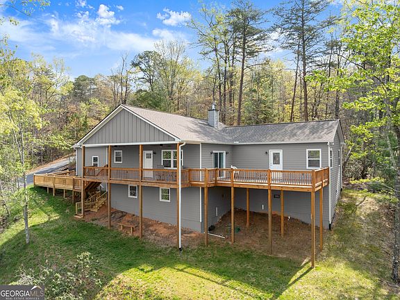 2nd image of 527 Abby Ln