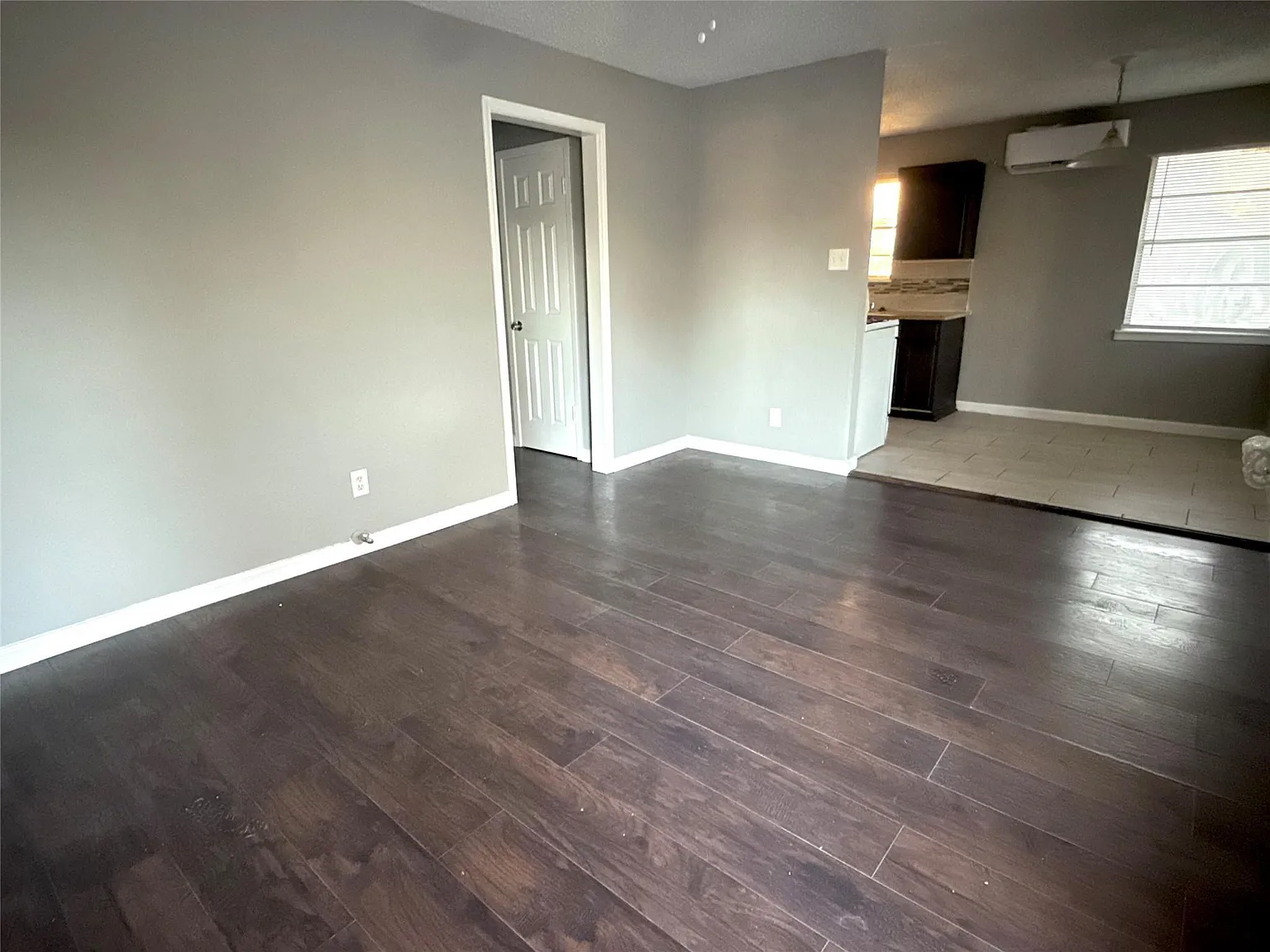 2 bed, 1.0 bath, $950 — Photo 3