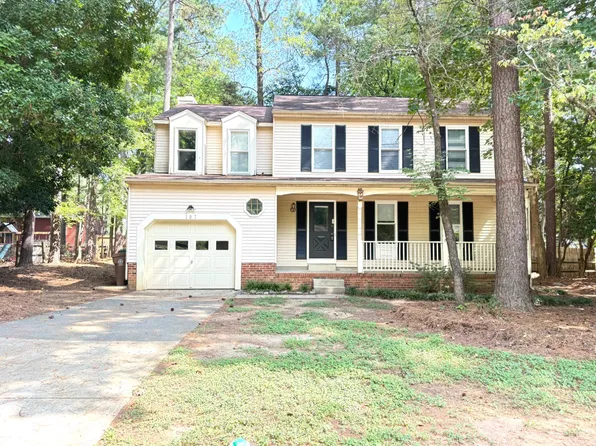 107 Hilary Pl, Cary, NC 27513