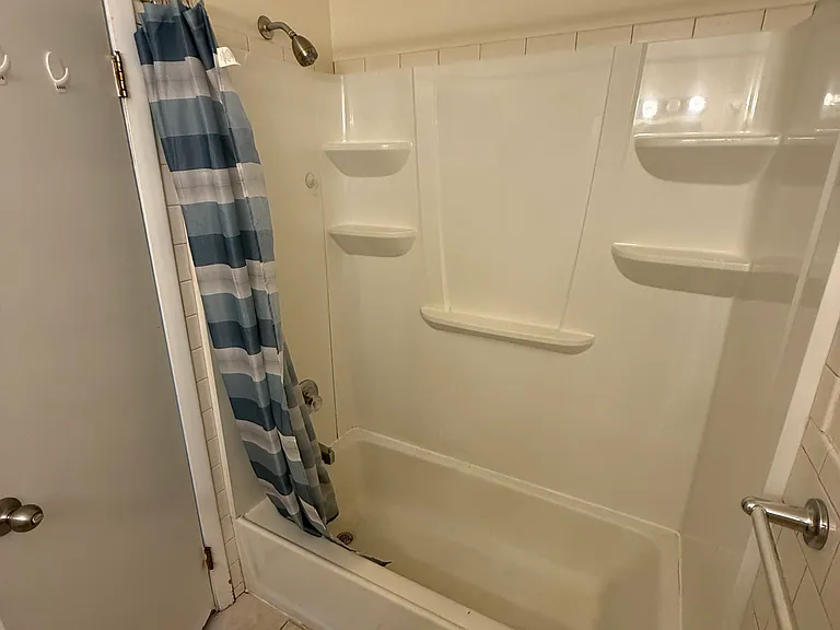 1725 Hoffnagle St #200 — Photo 7