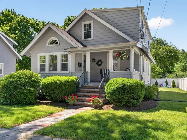 18 Hanson St, Wakefield, MA 01880