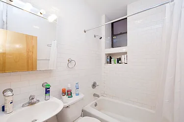 Rented by R New York