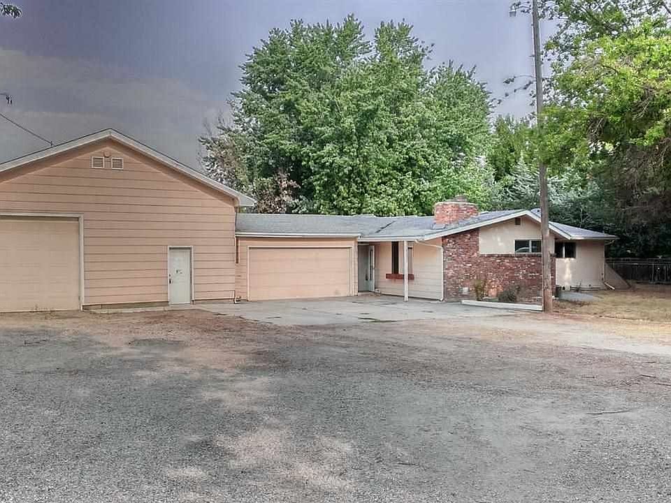 1st image of 4335 N Cloverdale Rd