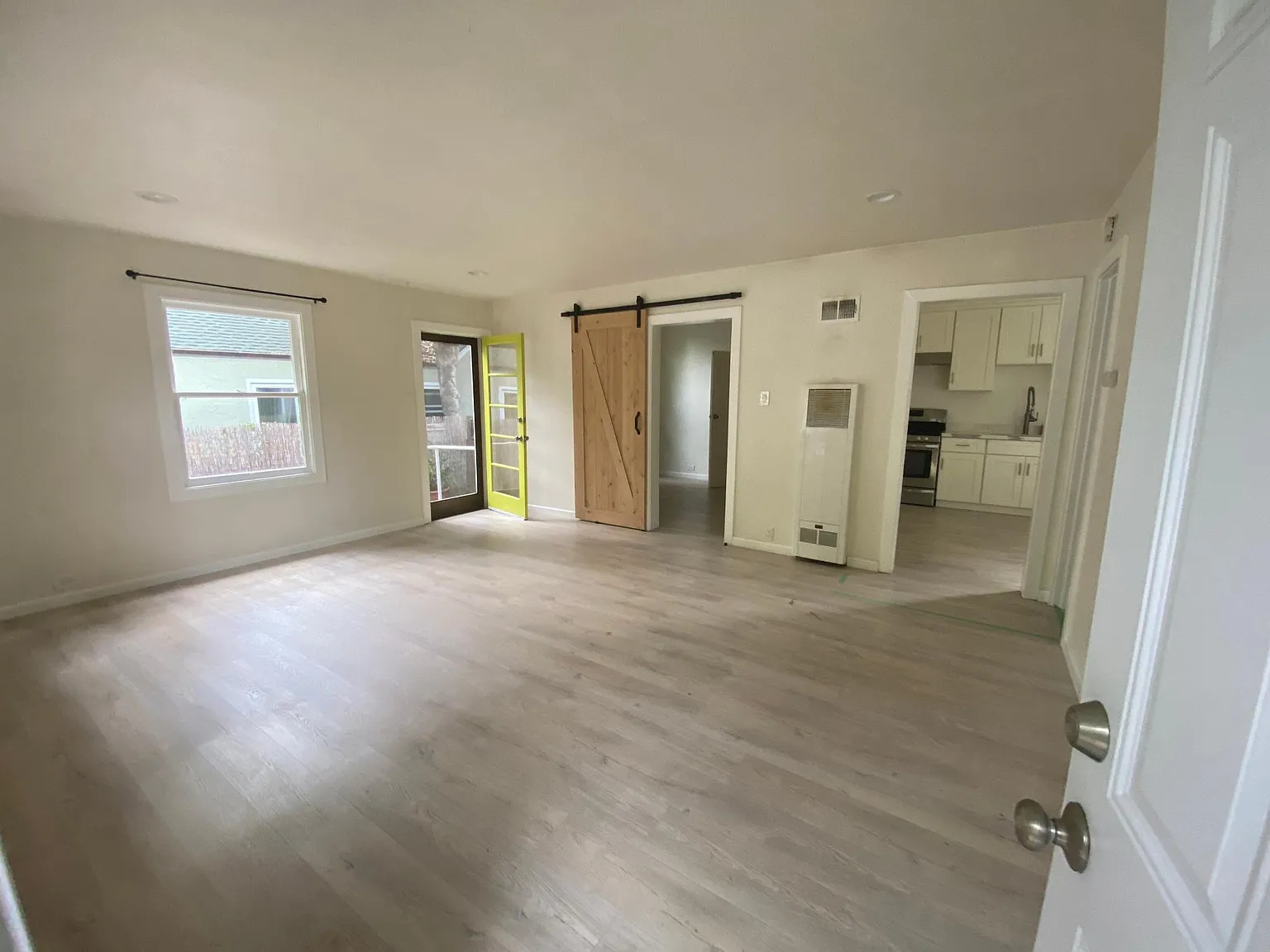 308 Elm St — Photo 2