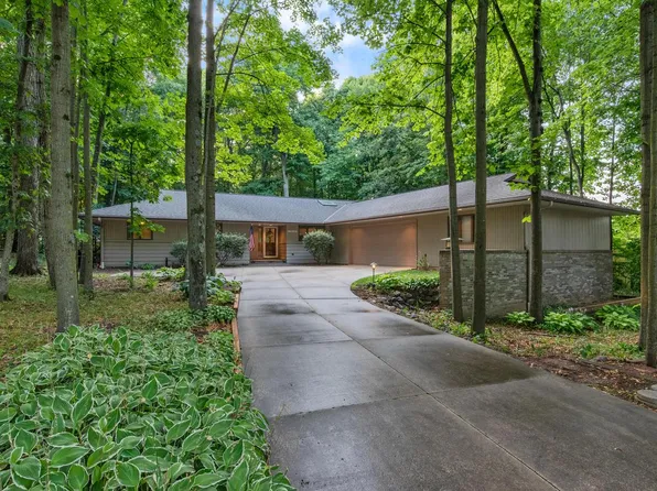 W197N16467 Hawthorn CIRCLE, Jackson, WI 53037