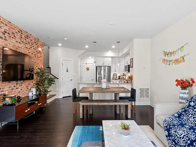 44674 Provincetown Dr — Photo 8