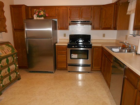 5th image of 310 Windward Dr SW #310