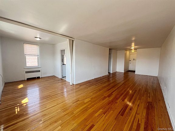 5th image of 3011 Parsons Boulevard #7N