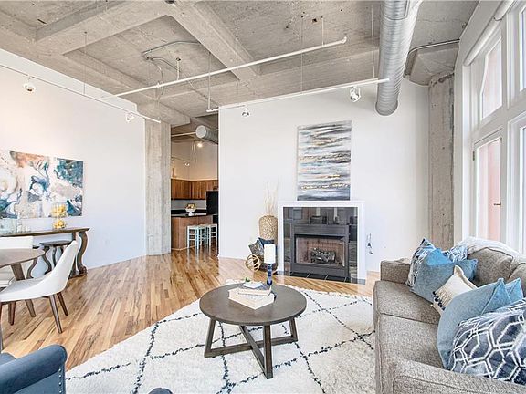 4th image of 2107 Grand 305 Blvd #305