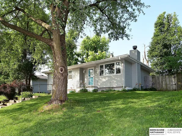 306 N Stark St, Bennington, NE 68007