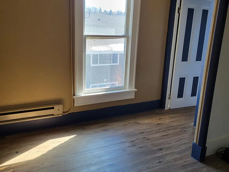 150 Sweetwater St #4 — Photo 6