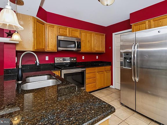 4th image of 153 Tory Cir